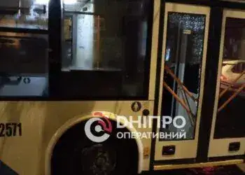 У Дніпрі вандали 10 разів пошкодили комунальний транспорт