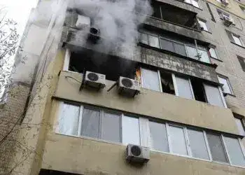 У пожежі в Дніпрі врятували пʼятьох людей, зокрема трьох дітей