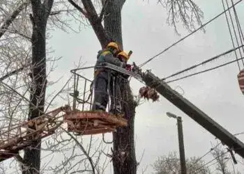 Комунальний колапс у Кривому Розі: без світла залишилося кілька районів