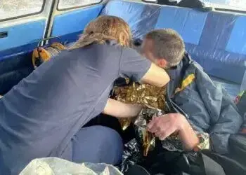 У Дніпрі хлопець провалився під кригу - його врятували