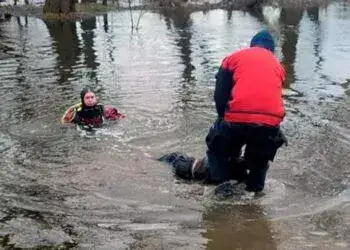У Дніпровському районі з водойми витягли тіло 17-річного хлопця