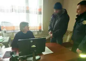 Конфлікт закінчився вбивством: на Дніпропетровщині чоловік до смерті забив жінку