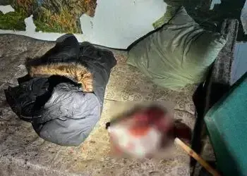 Двоє молодиків забили до смерті чоловіка у військовій формі та залишили тіло у нежитловій будівлі у Дніпрі