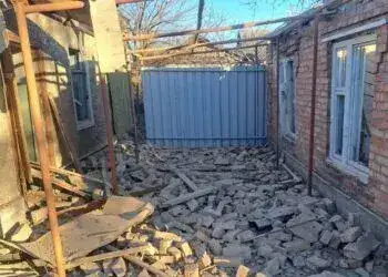На Нікопольщині від обстрілів за день постраждали 17 приватних будинків (фото)