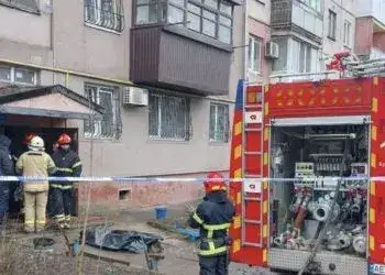 Пожежа у Кривому Розі: з палаючої квартири врятували 5 осіб, але одна жінка загинула