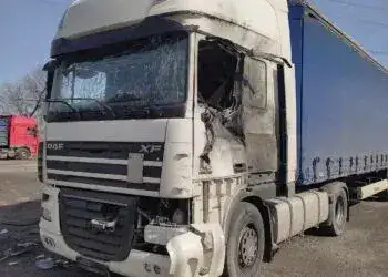 У Нікополі ворог з дрона скинув вибухівку на авто з людиною всередині