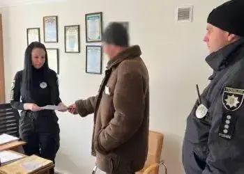 У Дніпрі у підвалі будинка виявили труп чоловіка, який там пролежав кілька місяців