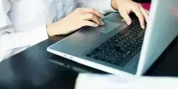Відсьогодні дніпровські школярі можуть зареєструватися на НМТ: що слід знати?