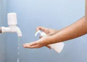 У Дніпрі знижений тиск при подачі води за низкою адрес