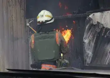 Медики надали допомогу постраждалим, а рятувальники загасили пожежі - як у Дніпрі боряться з наслідками обстрілу?