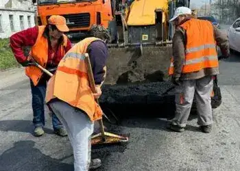 Цього року в Дніпрі відремонтують 300 вулиць