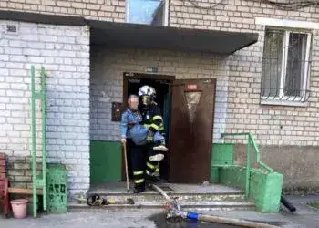 У Дніпрі в пожежі постраждала дитина, ще 7 людей врятували