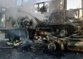 Жахлива аварія на Дніпропетровщині: двоє людей згоріли живцем