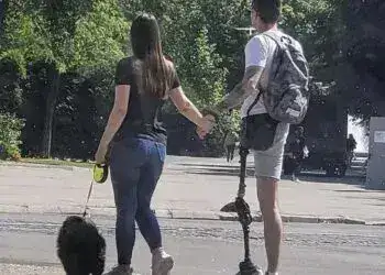 Мер Дніпра Філатов зустрівся з парою, чиє фото опублікував напередодні як символ справжнього кохання
