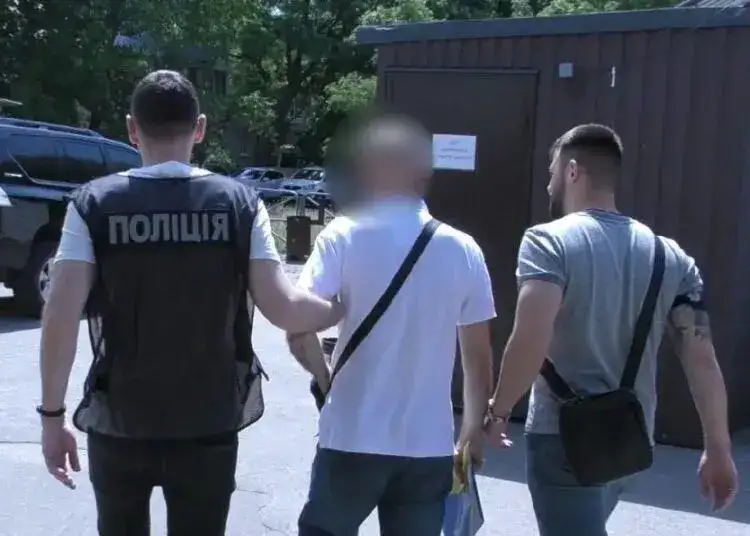 У Дніпрі ухилянт спробував відкупитися від працівника ТЦК: що з цього вийшло?