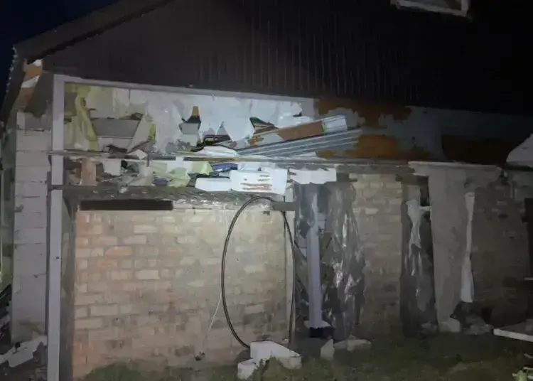 Через обстріли на Дніпропетровщині постраждала ціла родина