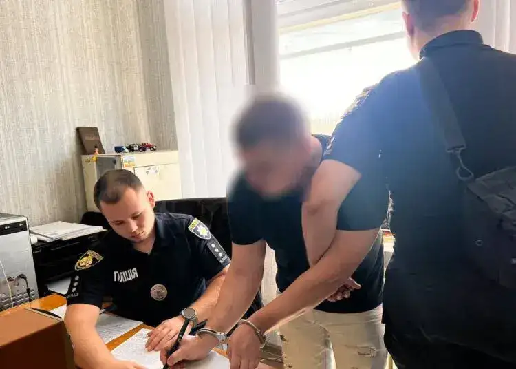 У Кривому Розі проти поліцейського застосували сльозогінний балончик
