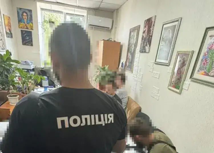 Посадовці Дніпровської міськради збагатилися на паркувальних майданчиках у Дніпрі