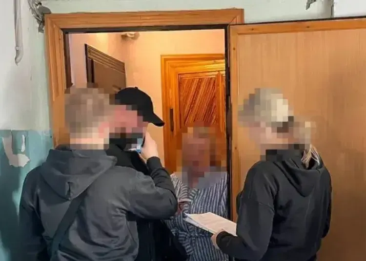 Працювали у банку та грабували клієнтів - у Дніпрі викрили трьох експрацівників банку