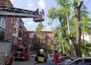 У багатоповерхівці Дніпра згоріла жінка, ще двох людей вдалося врятувати