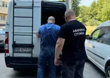 Через відключення світла у Дніпрі щонайменше вдвічі зросла кількість звернень до аварійної служби