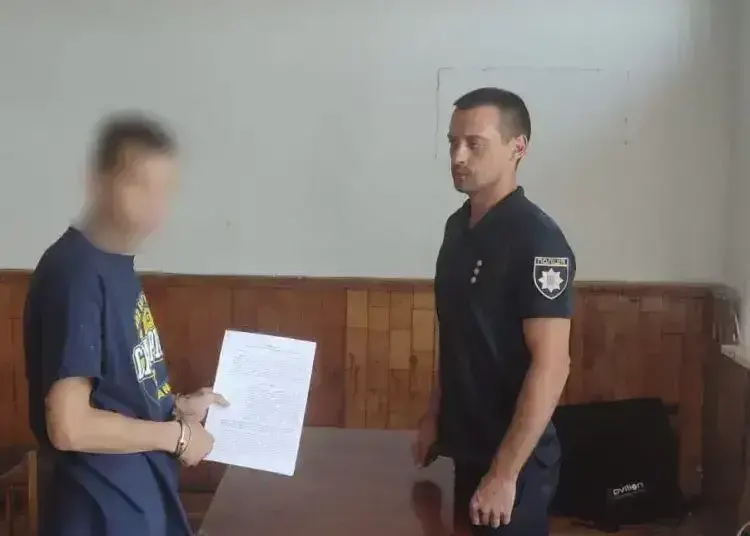 Мешканець Марганця вдарив ножем у шию тестя та вбив його