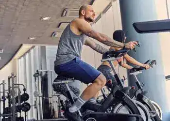 Профессиональные велотренажеры Spirit Fitness: идеальный выбор для залов и фитнес-клубов