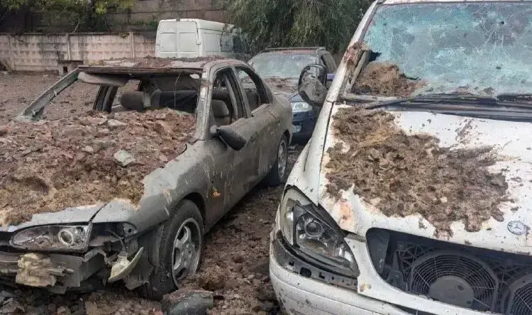 Внаслідок атаки по Кривому Рогу пошкоджено більше 230 автомобілів, збільшилася кількість постраждалих