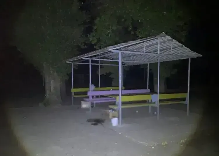 На зупинці у Нікополі чоловік вдарив свого знайомого ножем