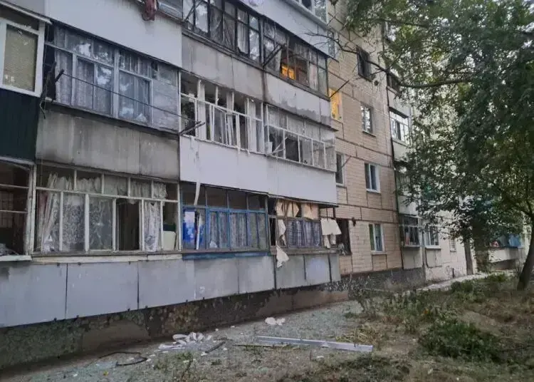 Внаслідок обстрілу Дніпропетровщини постраждала 58-річна жінка