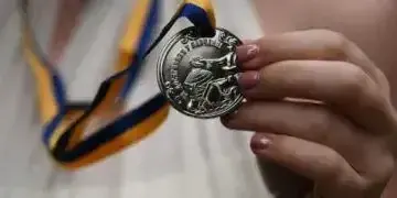 В українських школах хочуть скасувати золоті та срібні медалі, бо це дорого