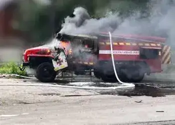 Внаслідок повторного обстрілу на Дніпропетровщині постраждав рятувальник