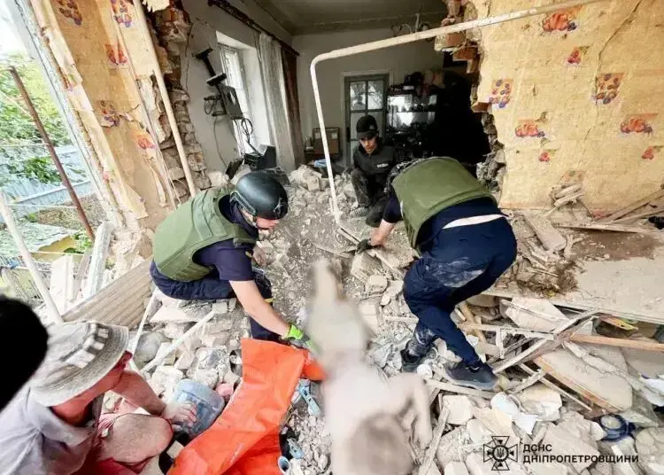 У Нікополі загинула 16-річна дівчина - наслідки артобстрілу