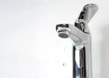 Дніпроводоканал залишив без води частину Дніпра