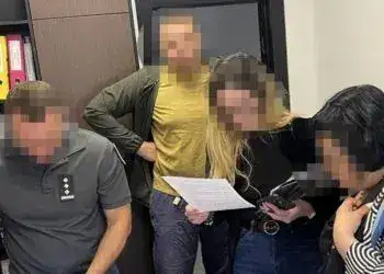 Командир однієї з військових частин на Дніпропетровщині закупив неякісний одяг для військових на 200 млн грн