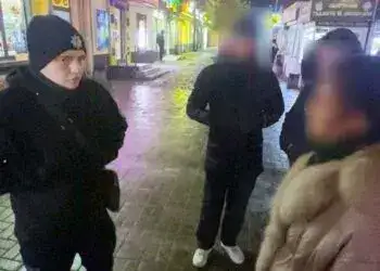 У Дніпрі шахрай під виглядом військовослужбовця пограбував 19-річного містянина