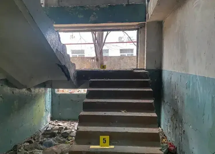 В покинутій будівлі Дніпра виявили тіло чоловіка