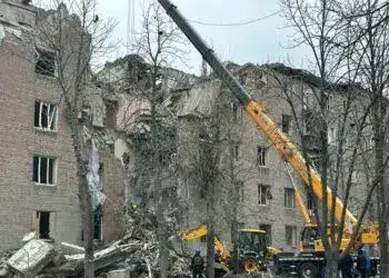 Трагедія у Кривому Розі: з-під завалів дістали жінку і трьох дітей