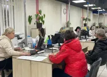 Хто у Дніпрі може отримати по 6500 гривень?