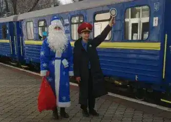 У Дніпрі запрацює дитяча залізниця, а на пероні пасажирів вітатиме Святий Миколай