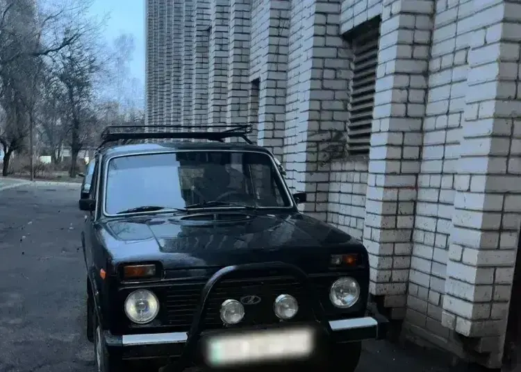 На Дніпропетровщині невідомий викрав з авто військового рушницю з патронами