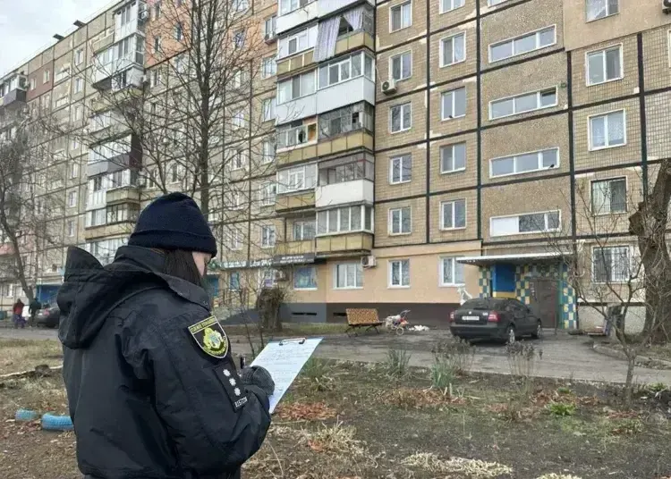 У Кривому Розі влучили у житловий будинок - з-під завалів доставали людей