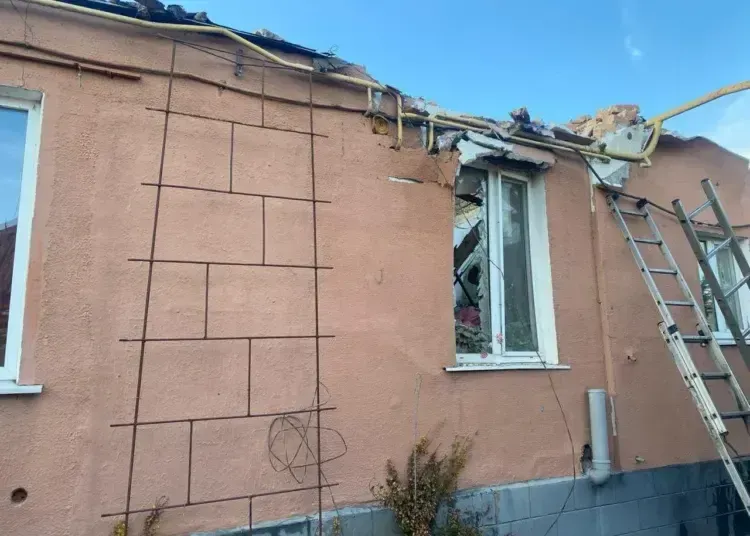 Через обстріл на Дніпропетровщині постраждало двоє людей