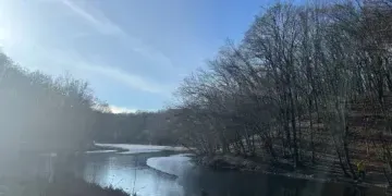 Тепло, але з опадами: якою буде погода в Україні на Водохреще