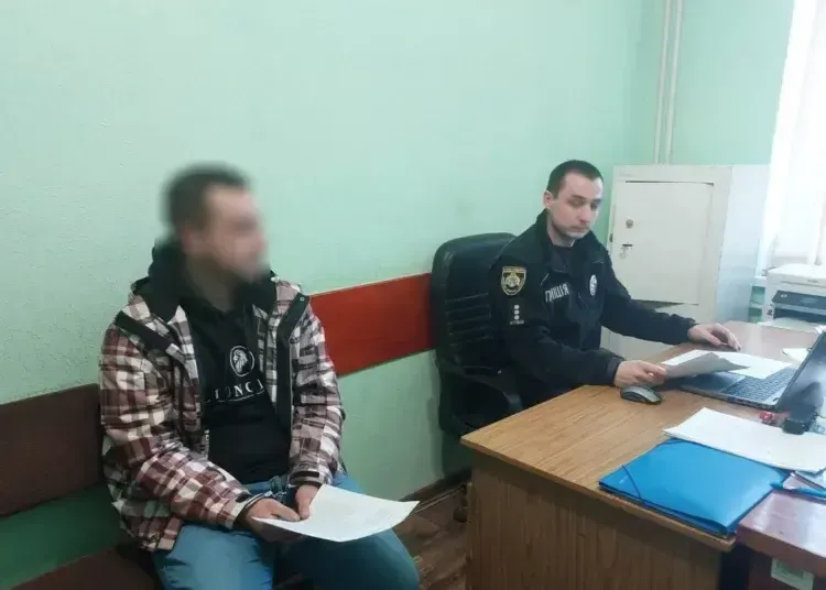 Стало відомо, хто підпалив у Дніпропетровській області пошту і адмінбудівлі