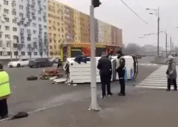В ДТП у Дніпрі потрапила «швидка», яка везла важкопораненого бійця