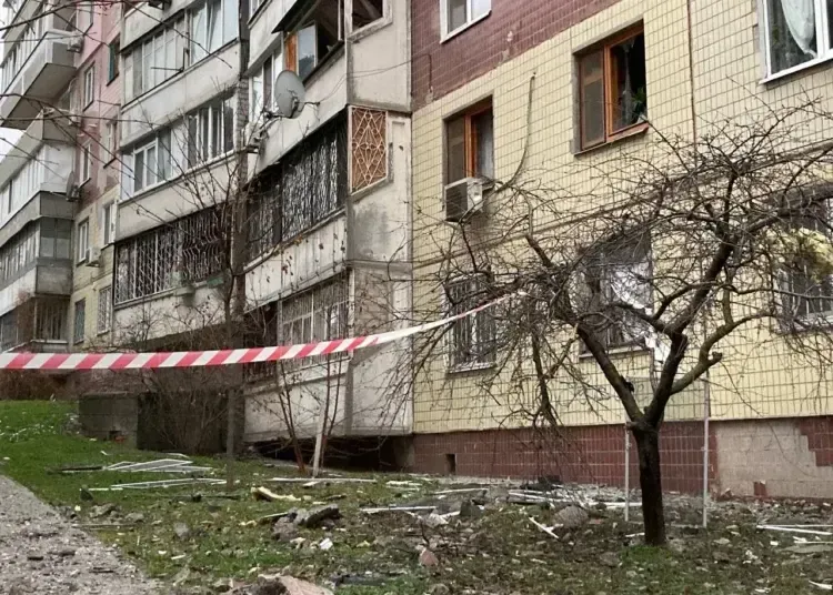 Вночі Дніпро атакували безпілотники та побили багатоповерхівки