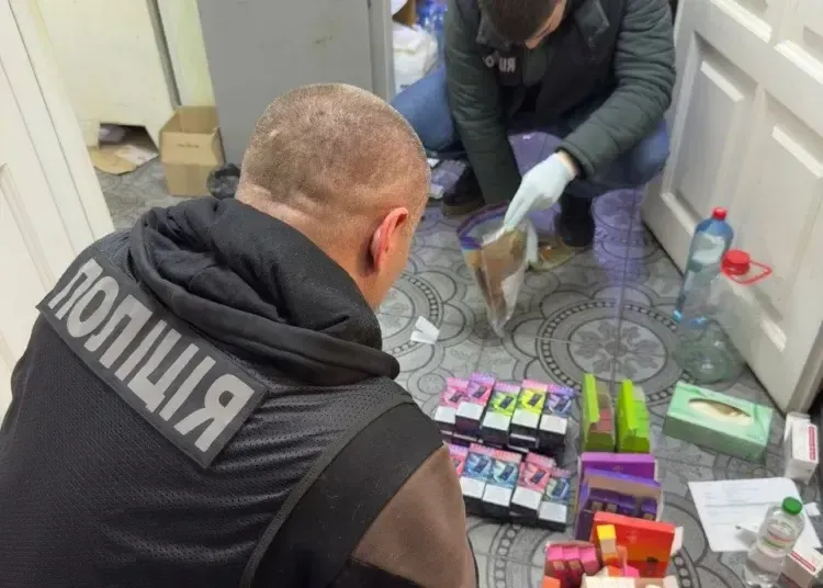 У Дніпрі власник мережі аптек торгував наркотиками прямо в медзакладах