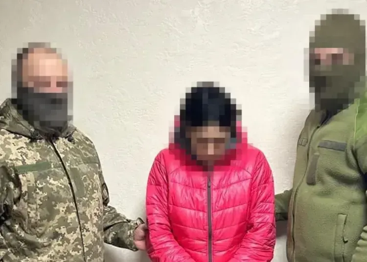 На Дніпропетровщині затримали агентку рф, яка наводила авіабомби на наших військових у Донецькій області