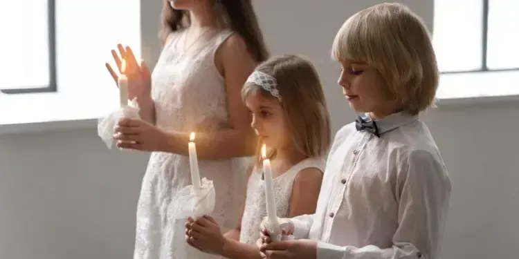 Благовіщення Пресвятої Богородиці 2025: листівки з теплими привітаннями